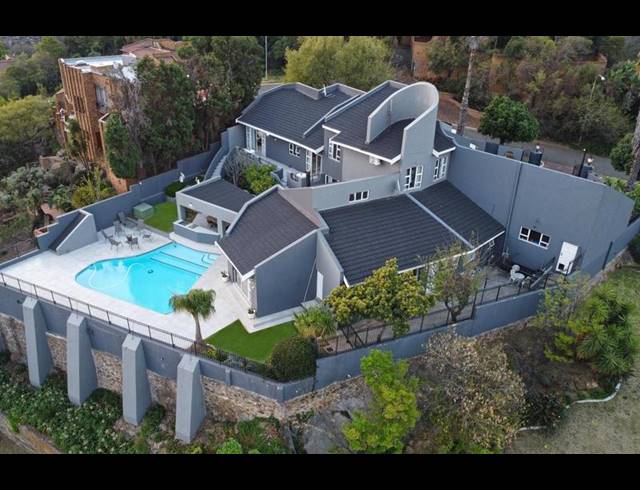 5 BEDROOM HOUSE FOR SALE IN GLENVISTA